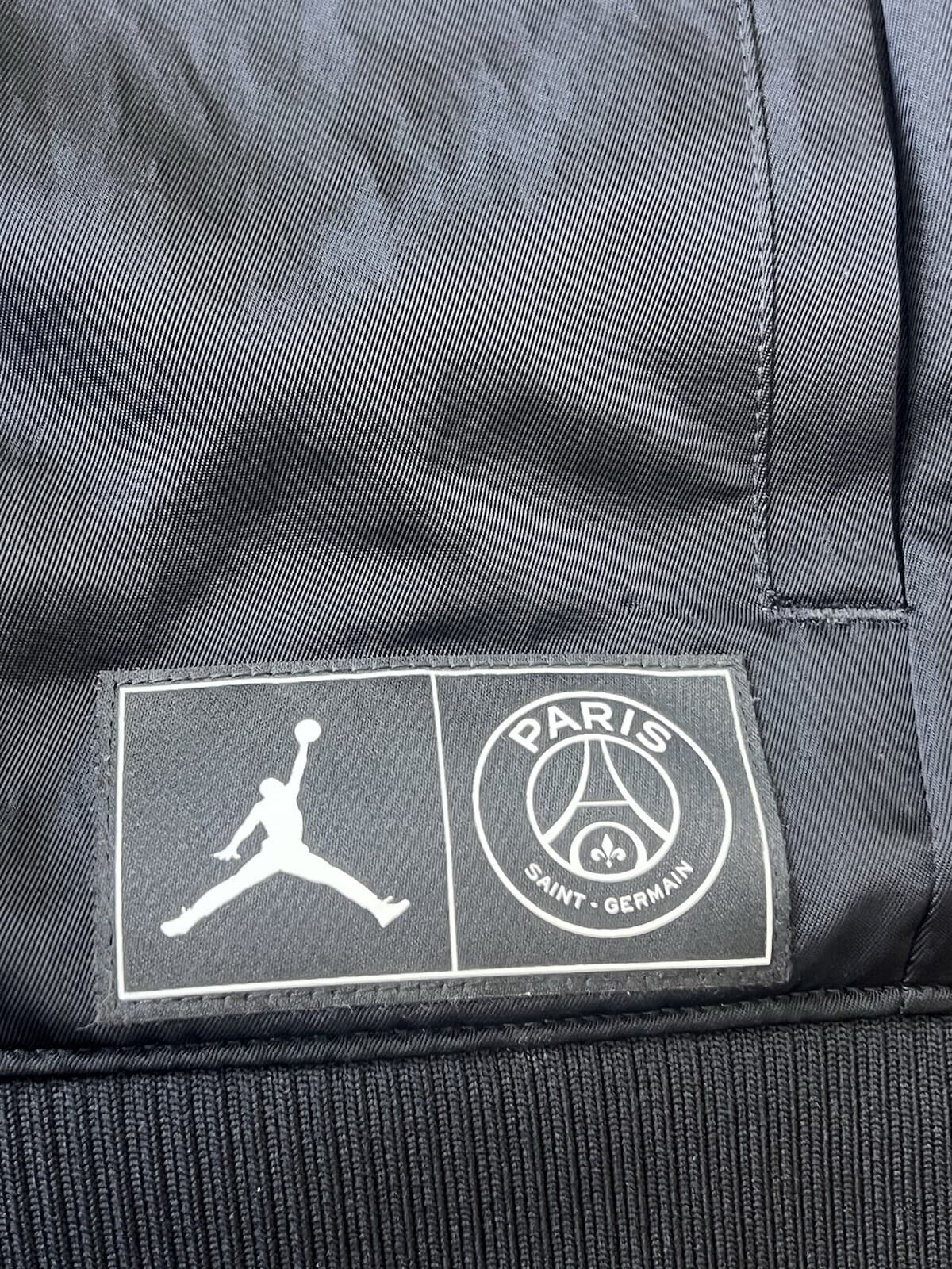 Nike Air Jordan x PSG Shooting Shirt (BQ8354-010)