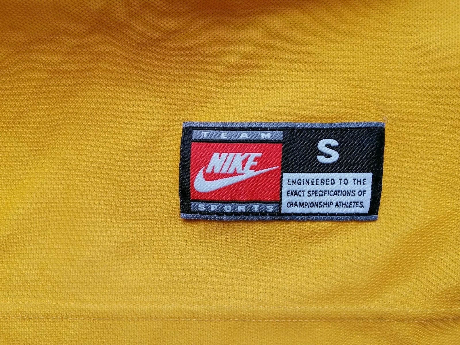 Arsenal FC 1997-1999 Away Shirt by Nike — Wright, No. 8
