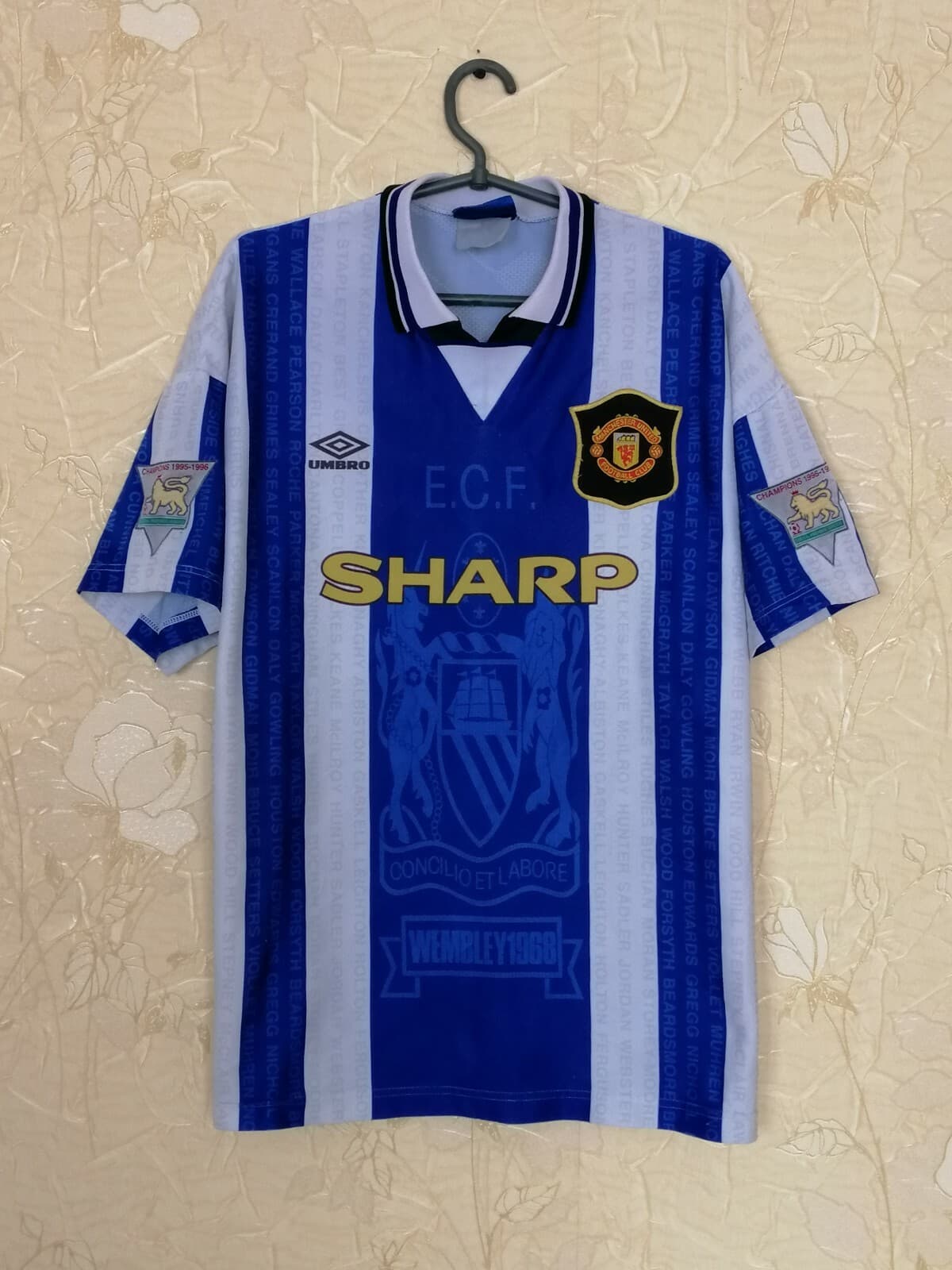 Manchester United 1994-96 Third Kit by Umbro