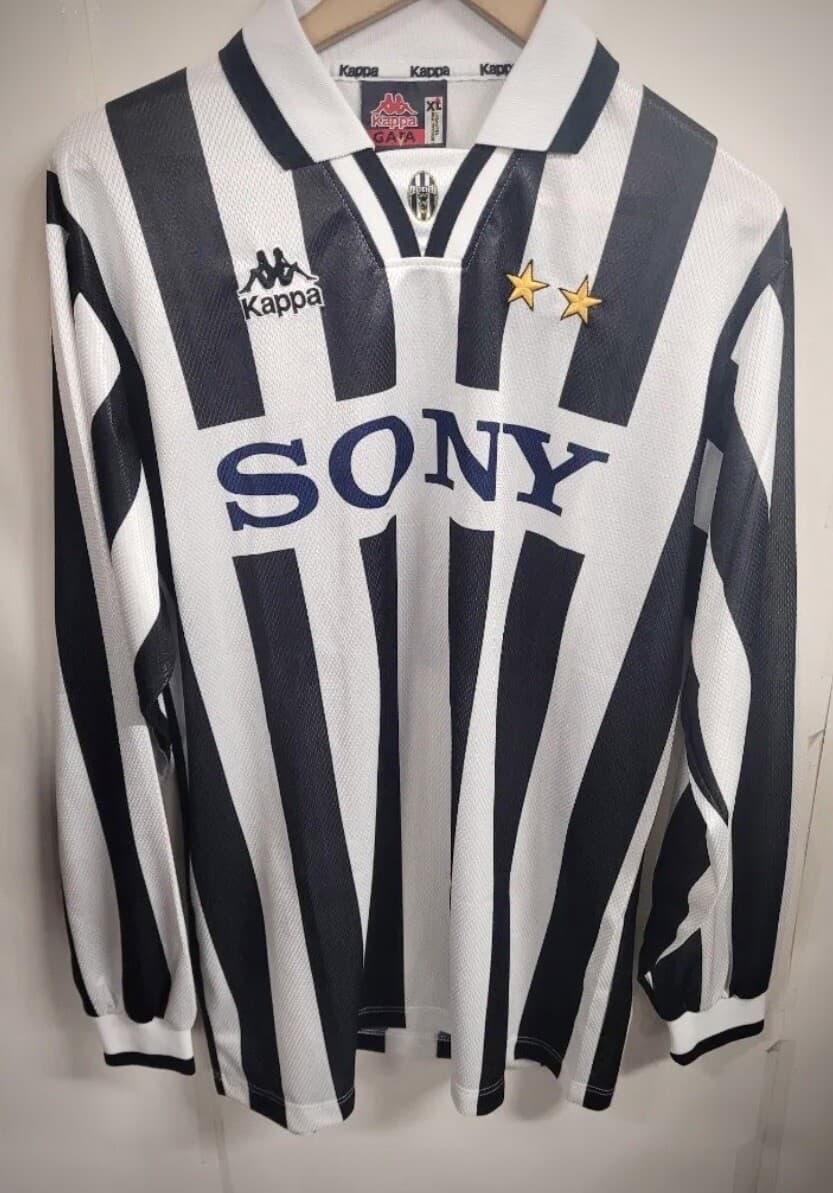 Juventus 1995 Home Shirt — Long Sleeve Retro No.10